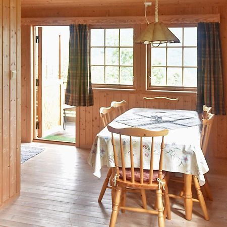Three-Bedroom Holiday Home In Utvik 1 Reed ภายนอก รูปภาพ